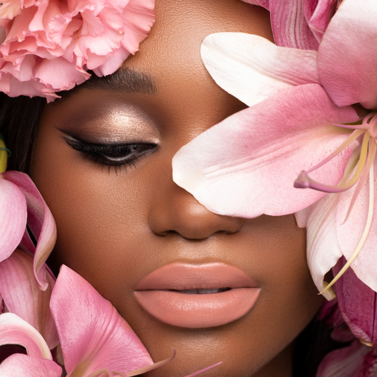 I NEED A ROSE LIPSTICK (BARRA DE LABIOS)